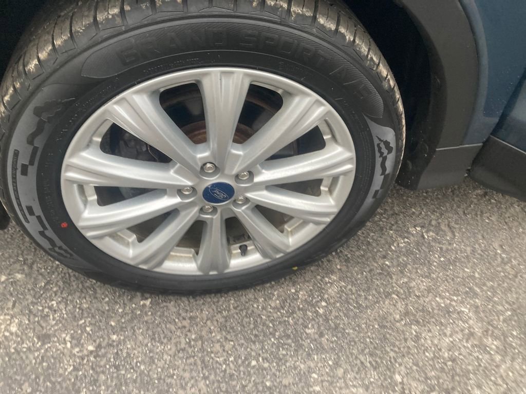 Used 2019 Ford Escape SEL image 31