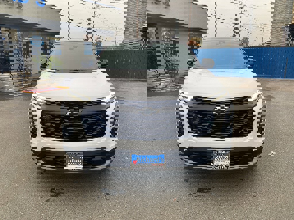 New 2026 Chevrolet Equinox LT w/ Midnight Edition image 5