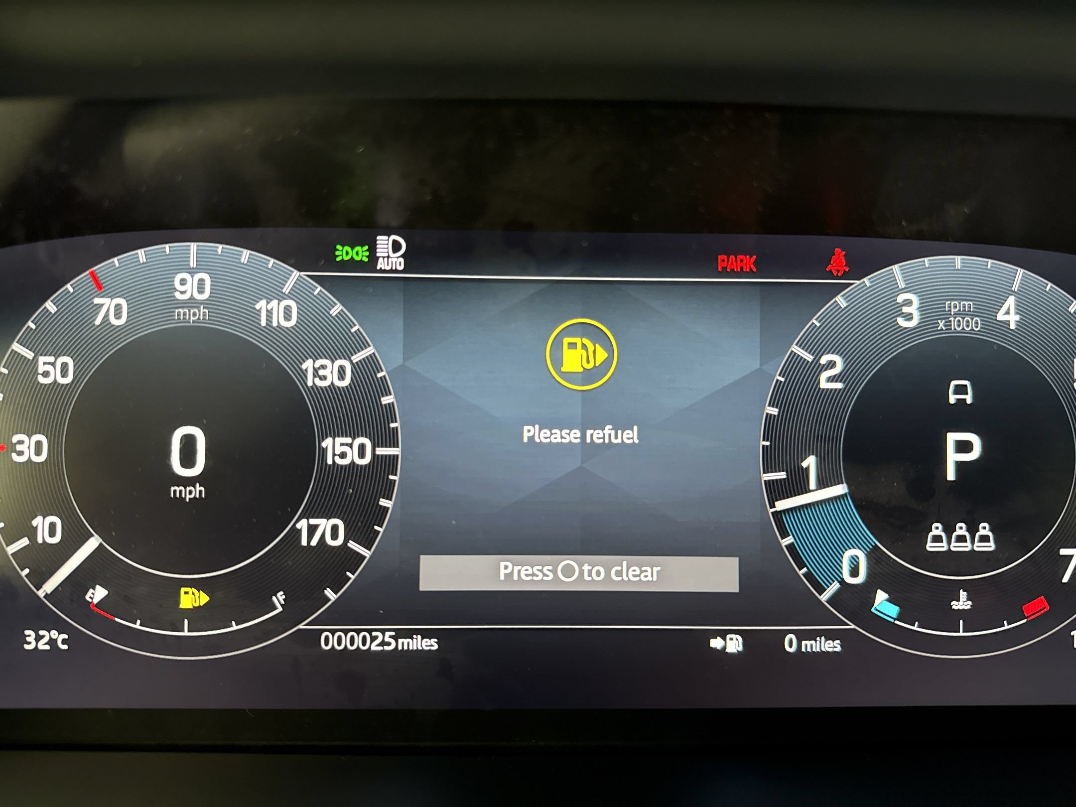 New 2026 Land Rover Discovery Sport Landmark AWD/4WD image 21