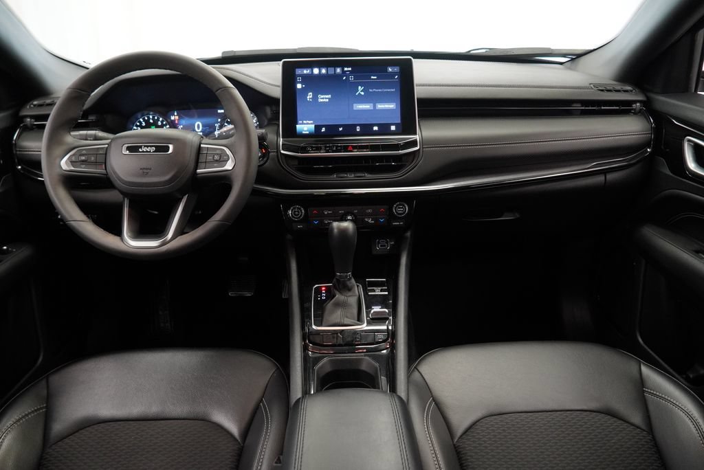 Used 2023 Jeep Compass Latitude w/ Convenience Group AWD/4WD image 8