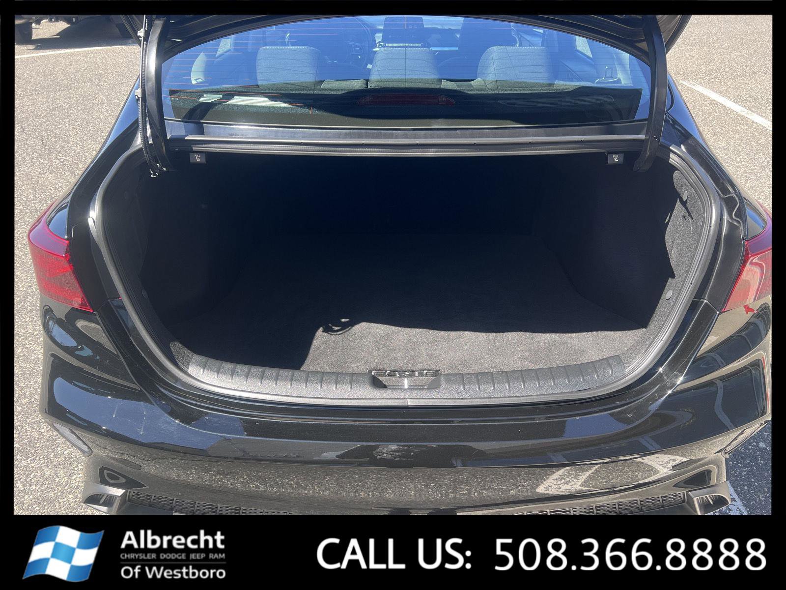 Used 2023 Kia Forte LXS w/ LXS Technology Package image 15