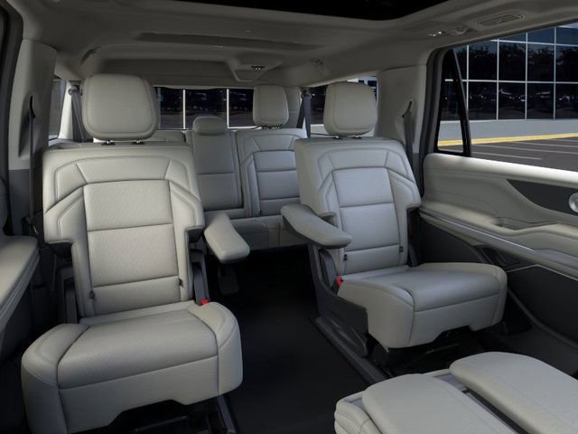 New 2025 Lincoln Navigator L Reserve image 11