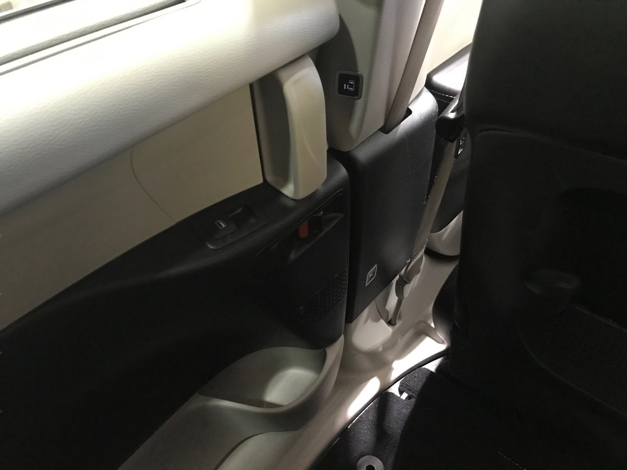 Used 2024 Chrysler Pacifica Touring-L image 32