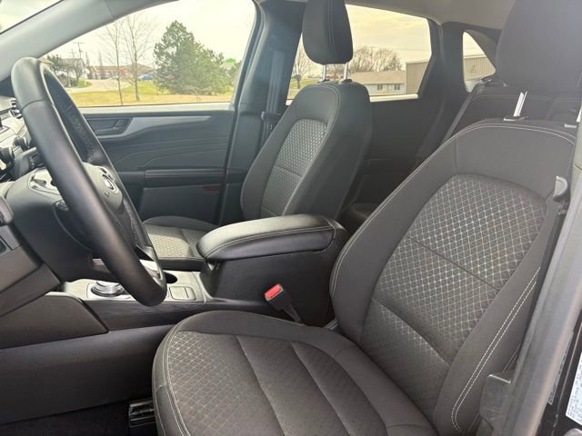 Certified 2024 Ford Escape Active AWD/4WD image 11