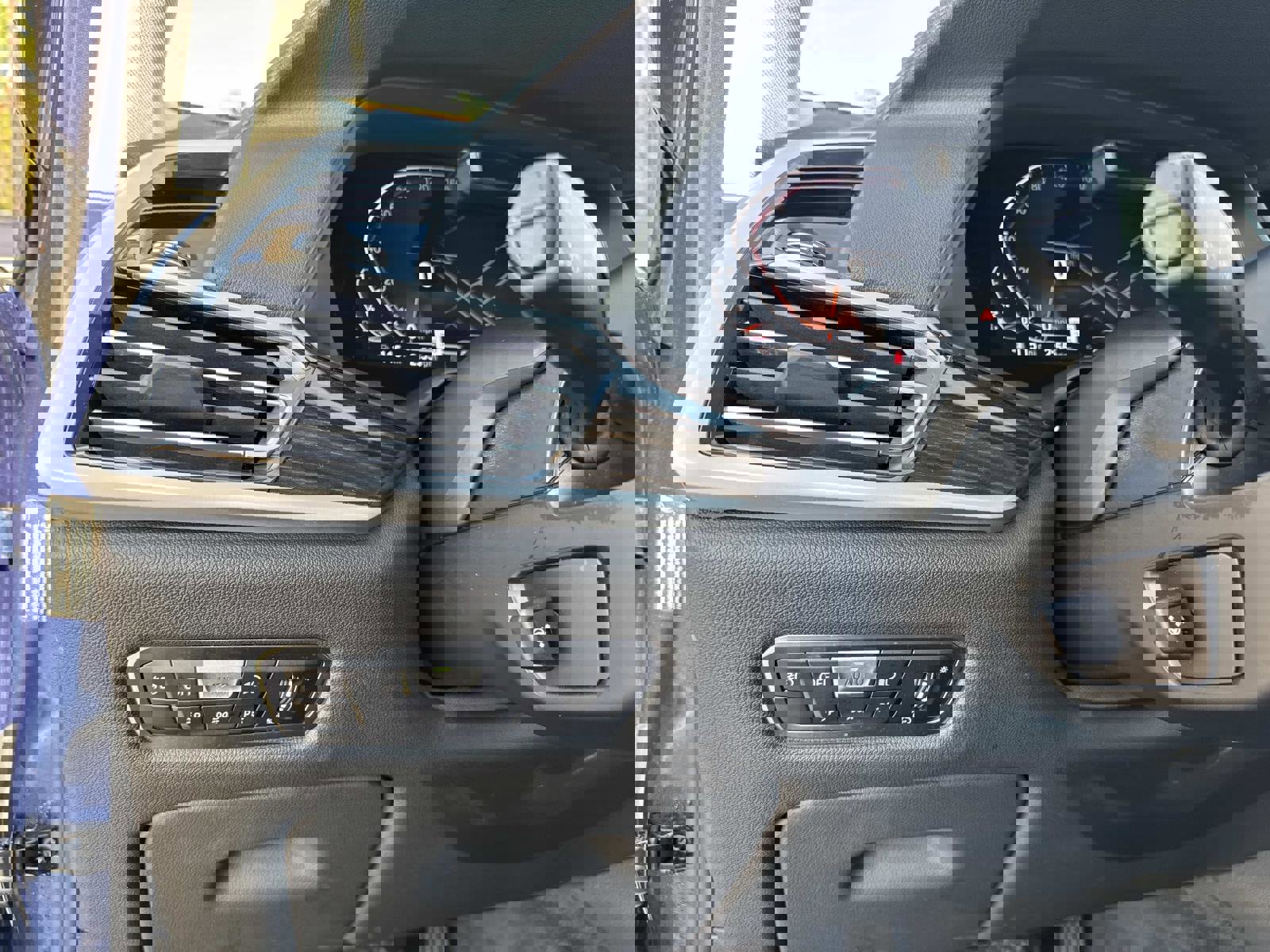 Used 2021 BMW X7 xDrive40i w/ Premium Package 2 image 31