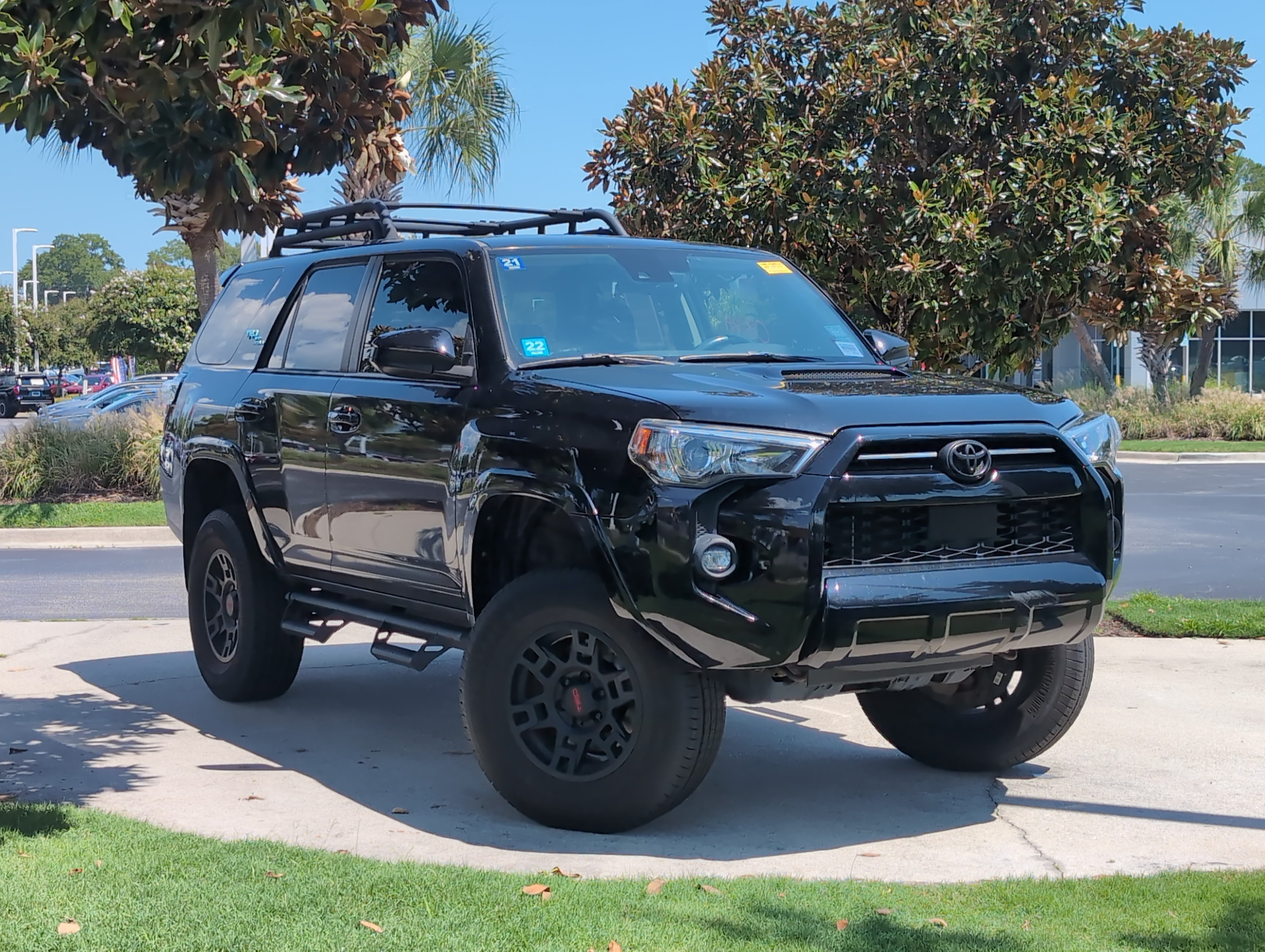 Certified 2021 Toyota 4Runner TRD Off-Road AWD/4WD image 2