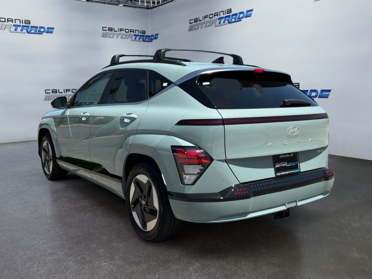 Used 2024 Hyundai Kona Limited FWD image 7