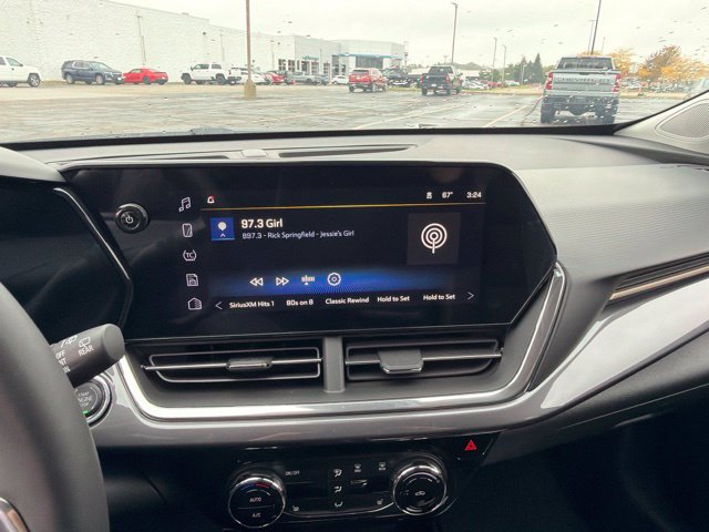 New 2026 Chevrolet Trax ACTIV w/ Driver Confidence Package FWD image 15