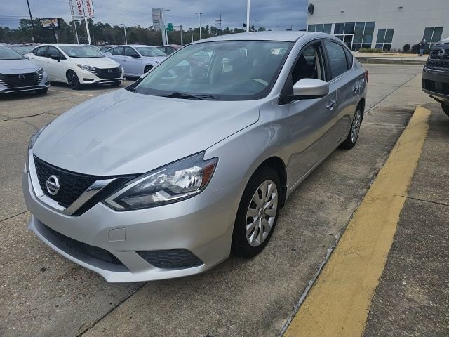 Used 2019 Nissan Sentra S image 2