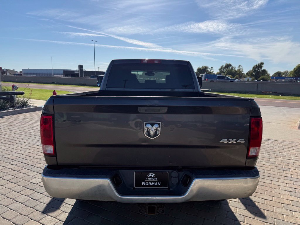 Used 2014 RAM 2500 Tradesman w/ Chrome Appearance Group AWD/4WD image 4