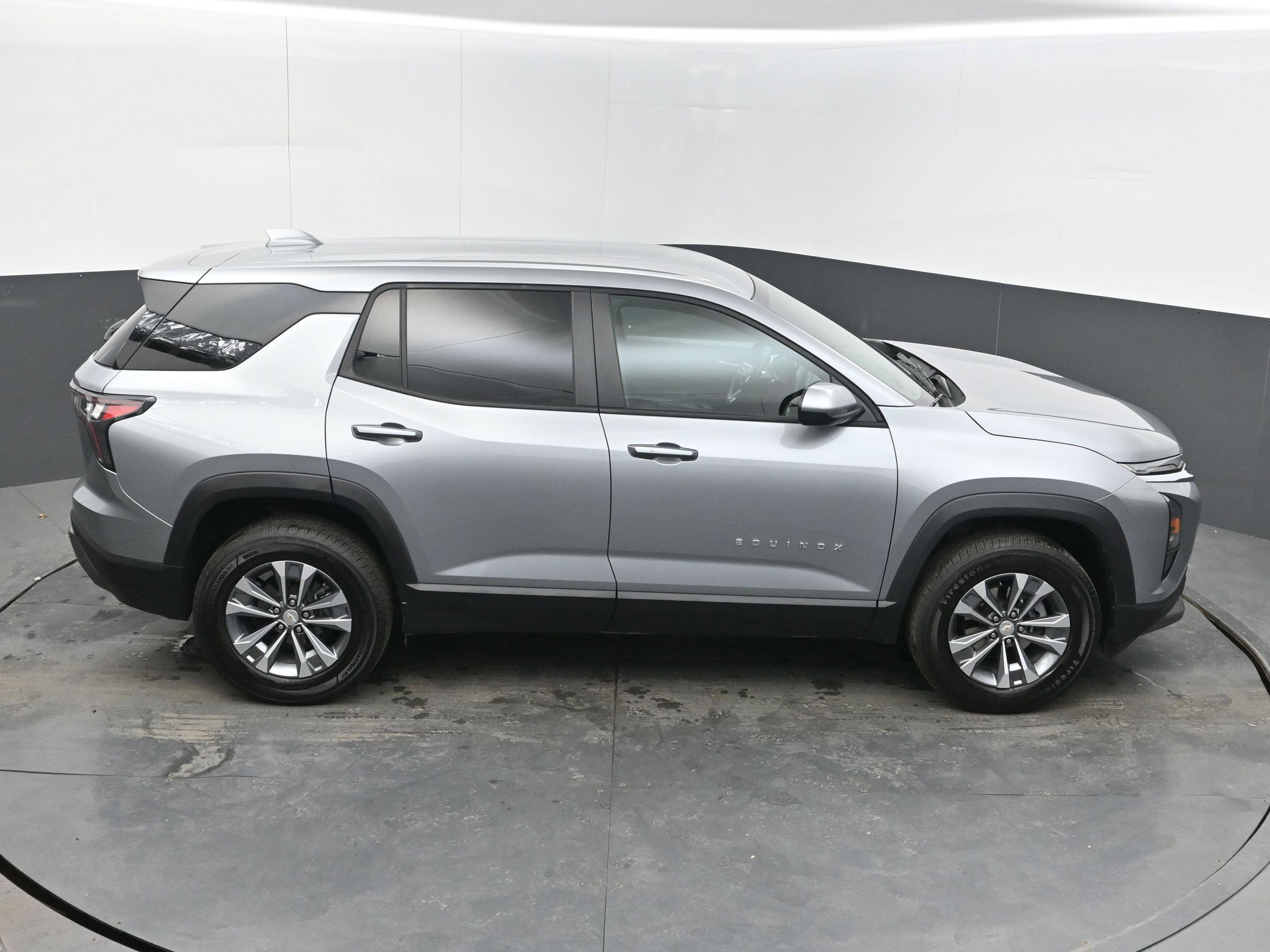 Used 2025 Chevrolet Equinox LT image 35