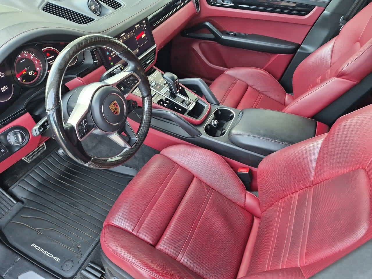 Used 2022 Porsche Cayenne S AWD/4WD image 2