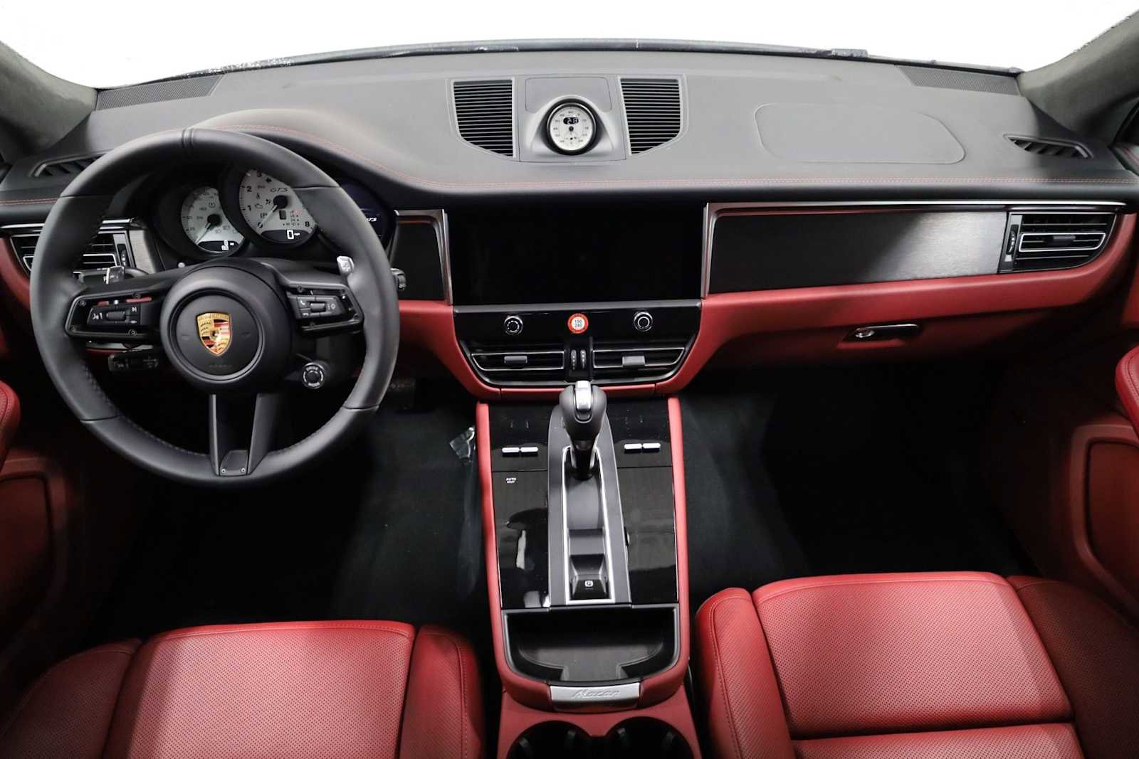 New 2026 Porsche Macan GTS image 25