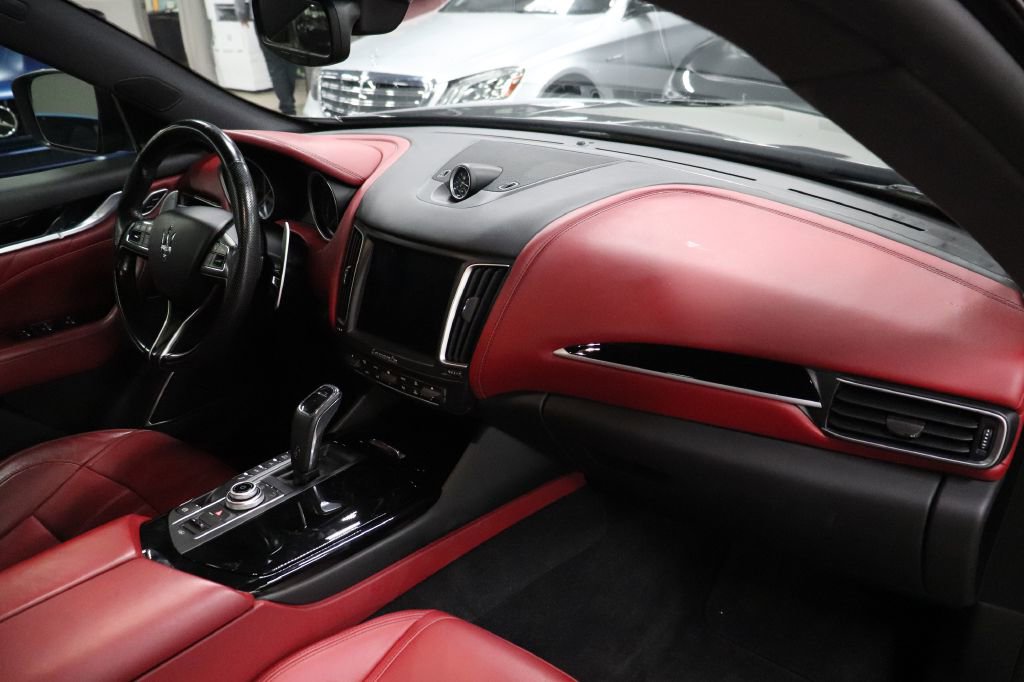 Used 2020 Maserati Levante GranSport image 25