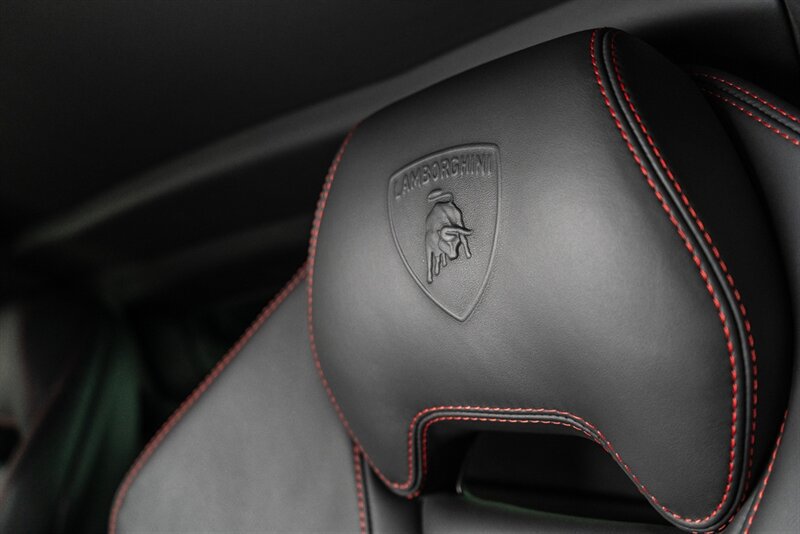 Used 2016 Lamborghini Huracan LP 580-2 RWD image 34
