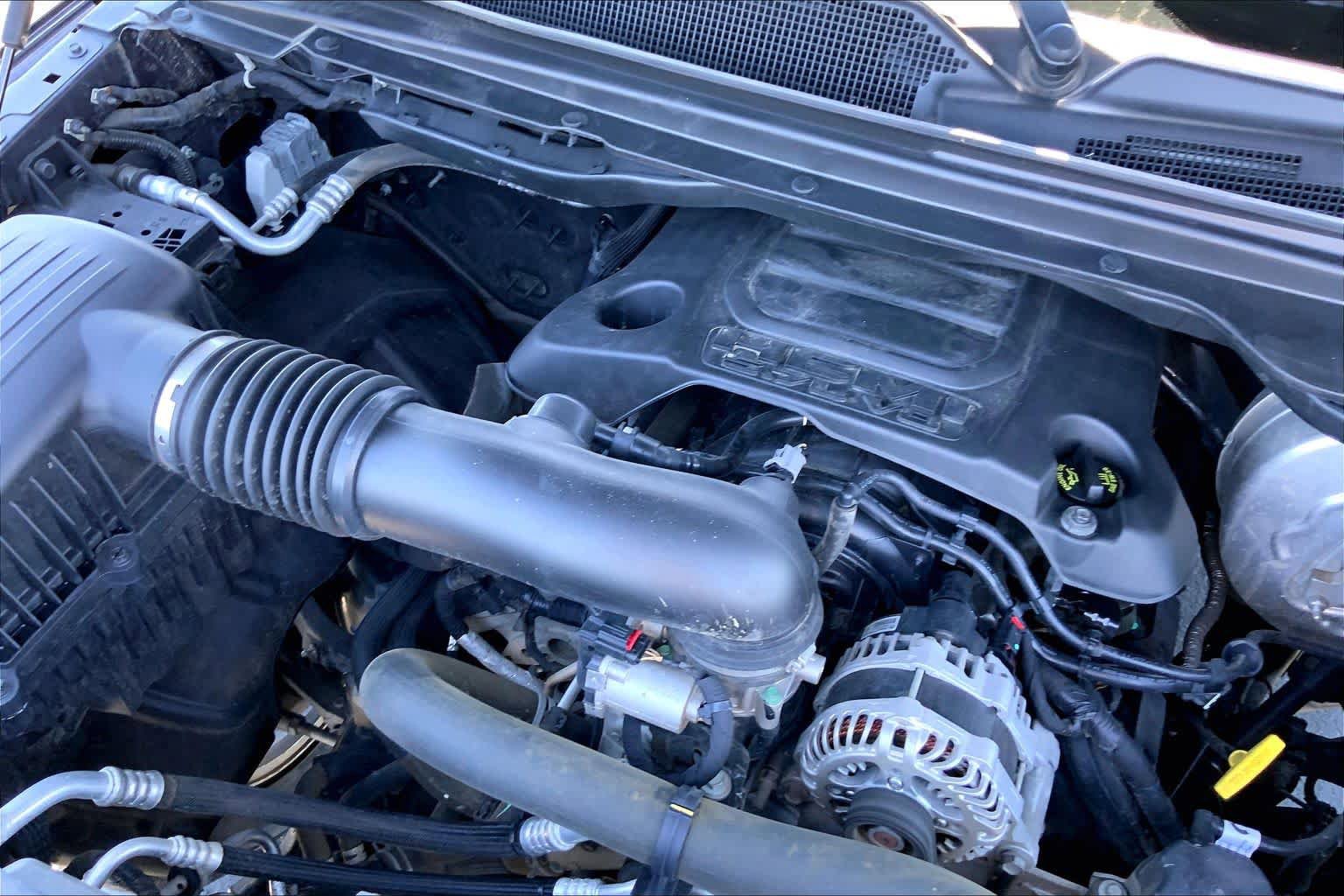 Used 2020 RAM 1500 Laramie AWD/4WD image 32