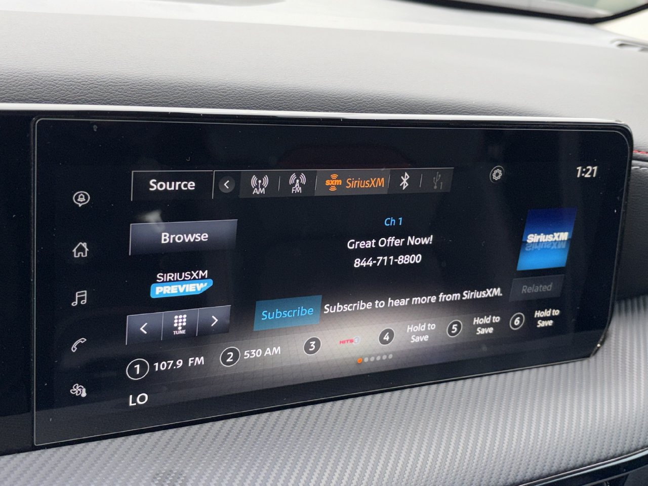Used 2025 Nissan Kicks SR AWD/4WD image 3