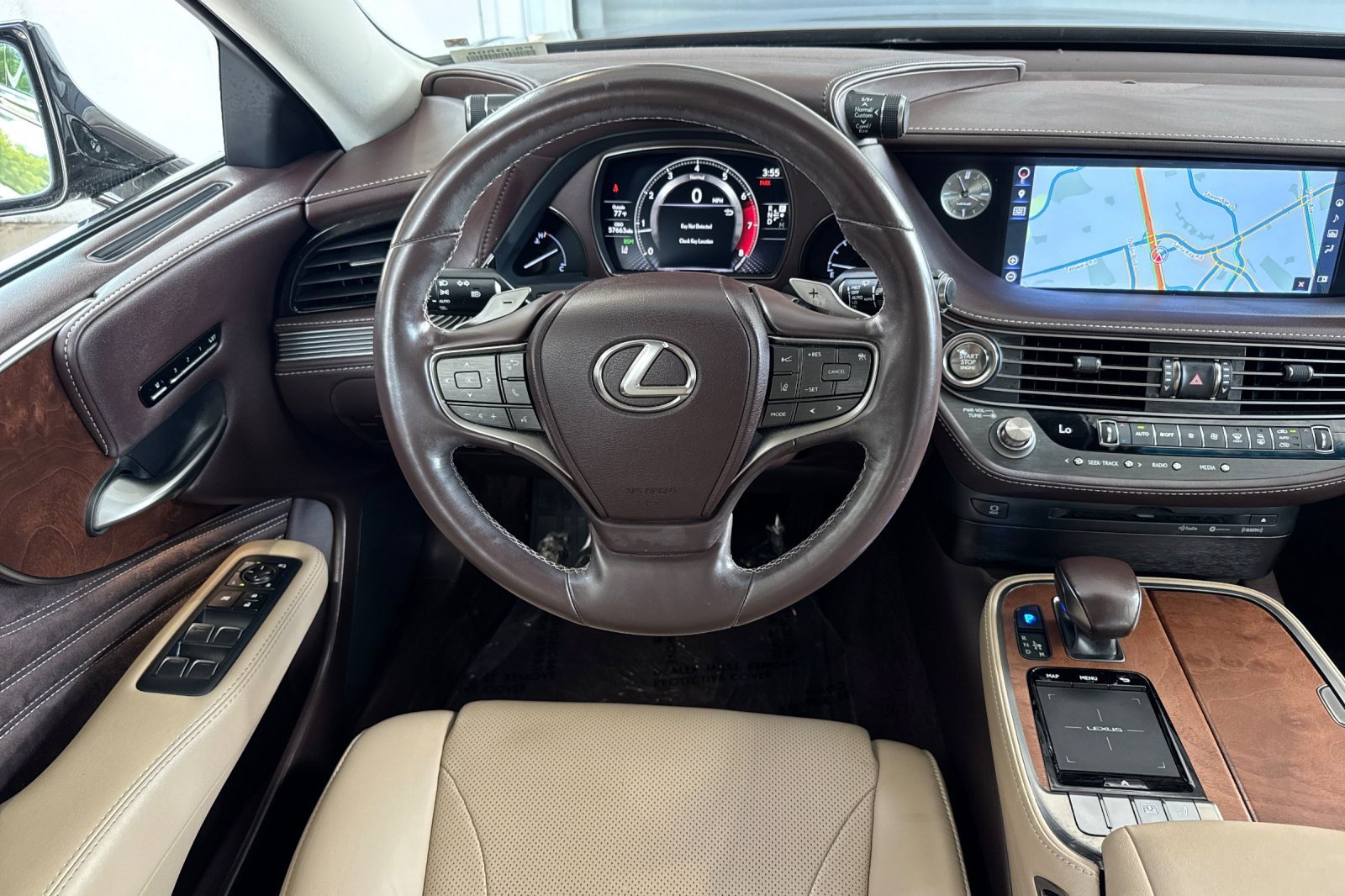 Used 2018 Lexus LS 500 w/ Accessory Package (Z2) RWD image 18
