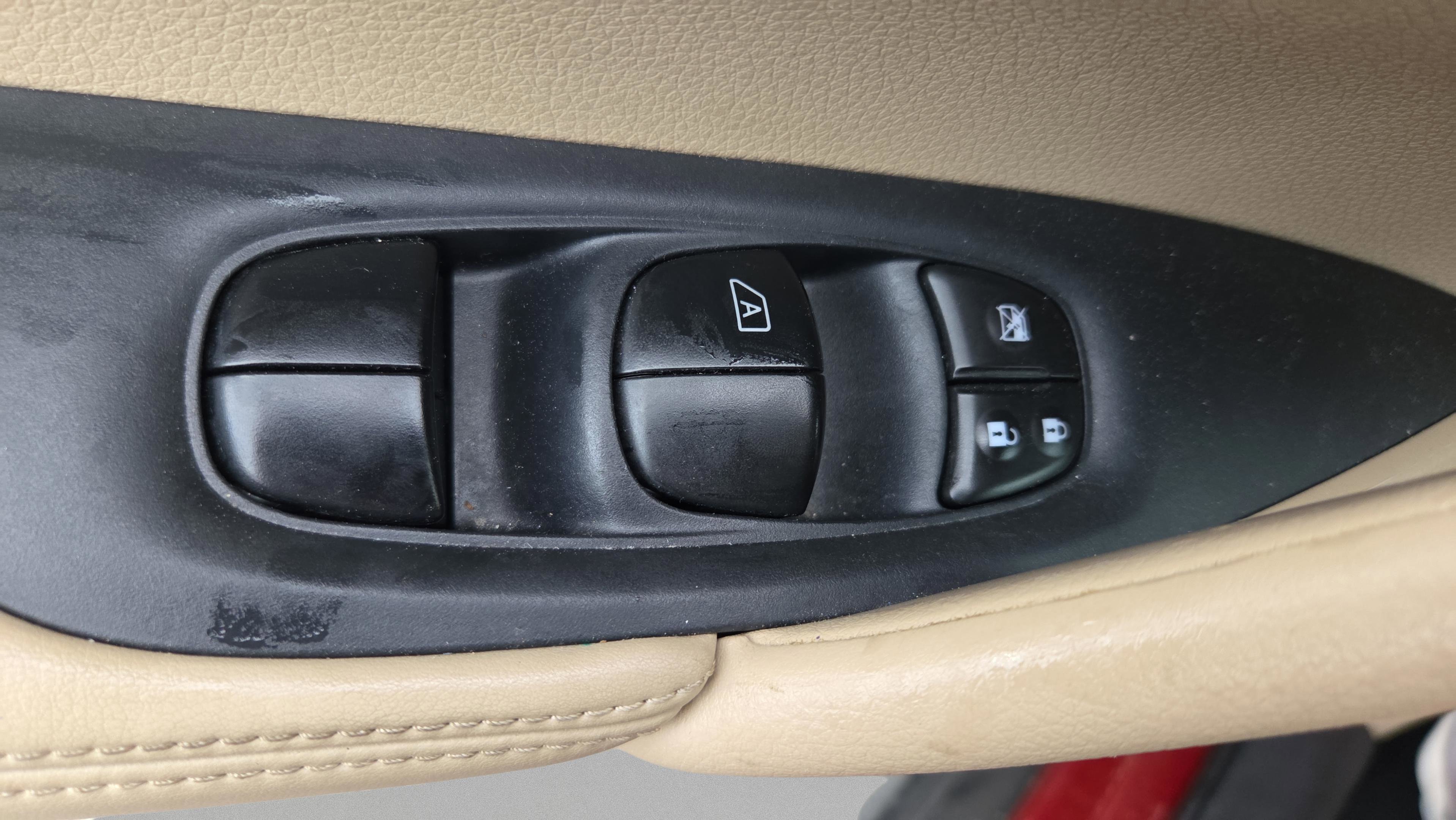 Used 2019 Nissan Rogue SL image 33