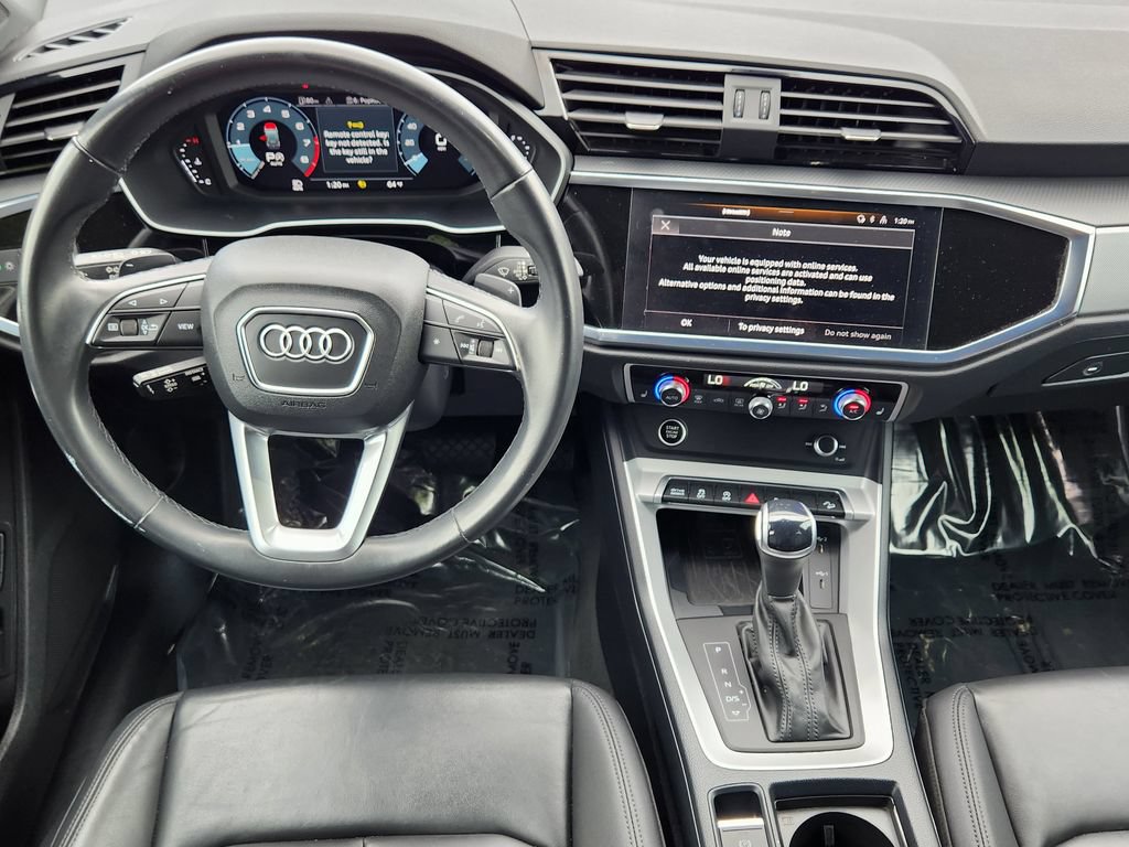 Used 2024 Audi Q3 2.0T Premium AWD/4WD image 3