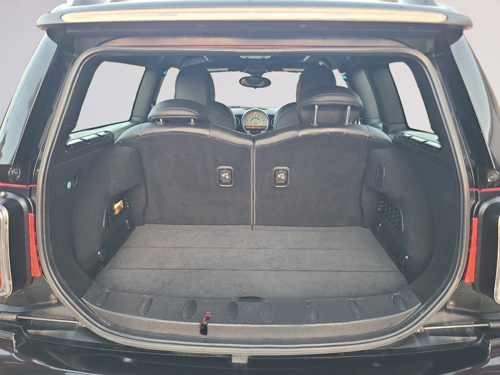 Used 2014 MINI Cooper Clubman S image 19