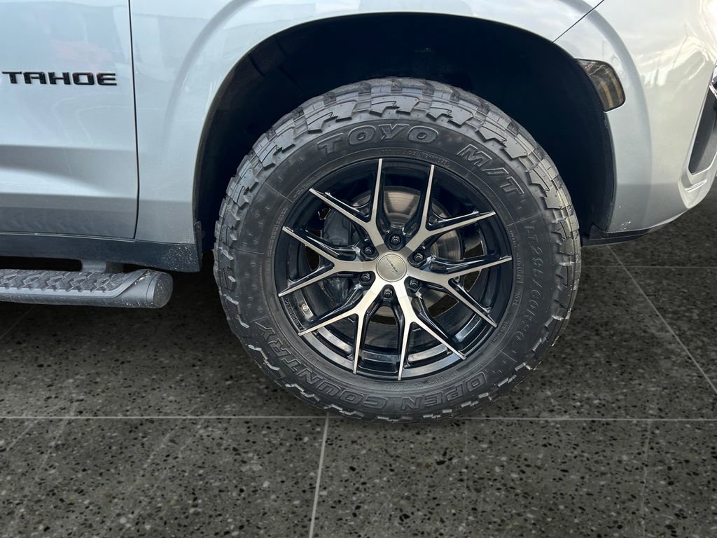 Used 2023 Chevrolet Tahoe Z71 w/ Z71 Off-Road Package AWD/4WD image 9