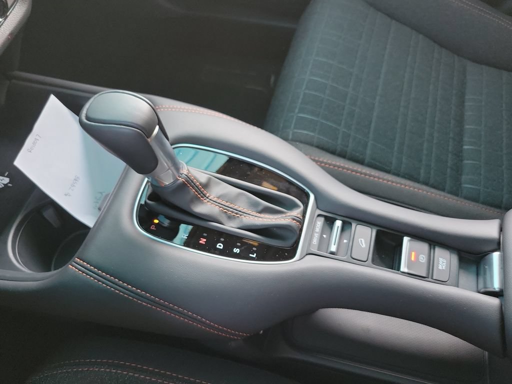 Certified 2027 Honda HR-V Sport image 32