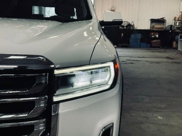 Used 2023 GMC Acadia SLE w/ Driver Convenience Package image 3