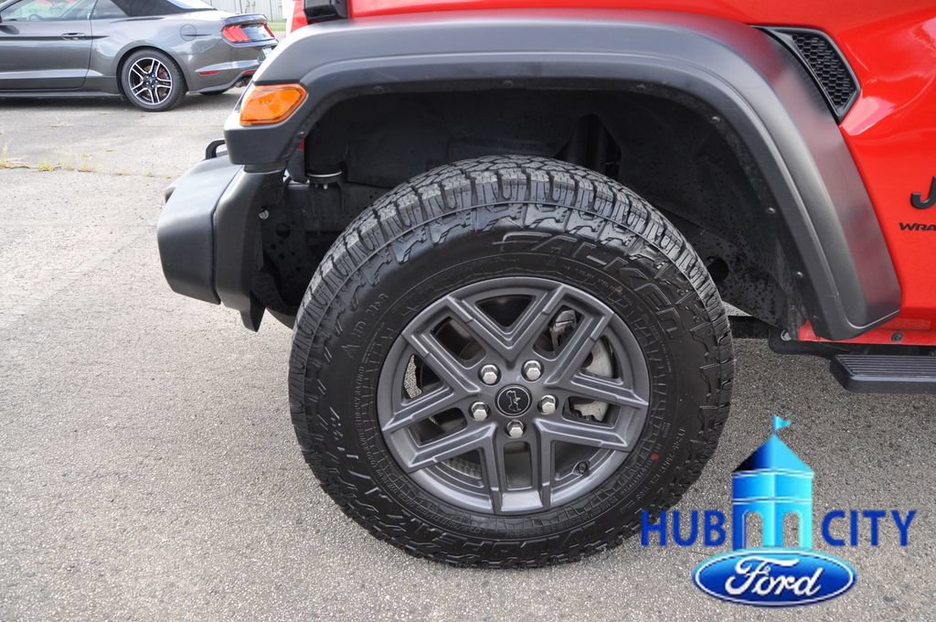 Used 2024 Jeep Wrangler Unlimited Sport AWD/4WD image 9