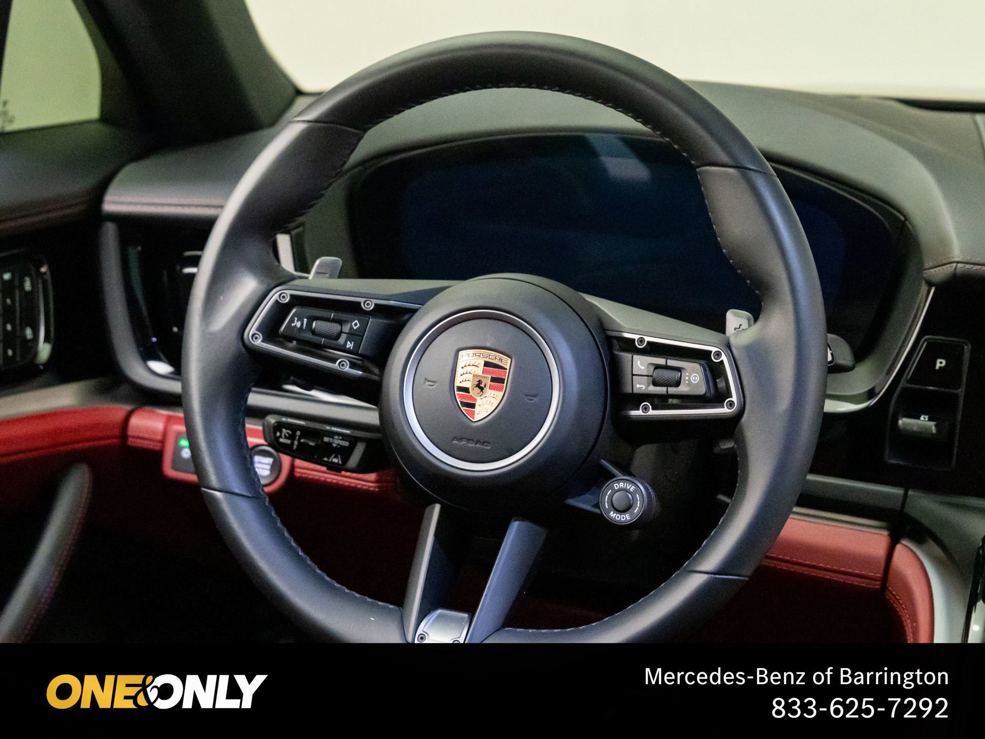 Used 2024 Porsche Panamera RWD image 11