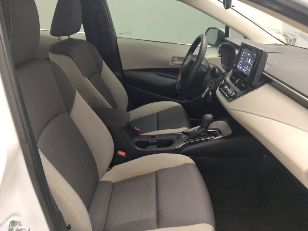Used 2025 Toyota Corolla LE FWD image 21