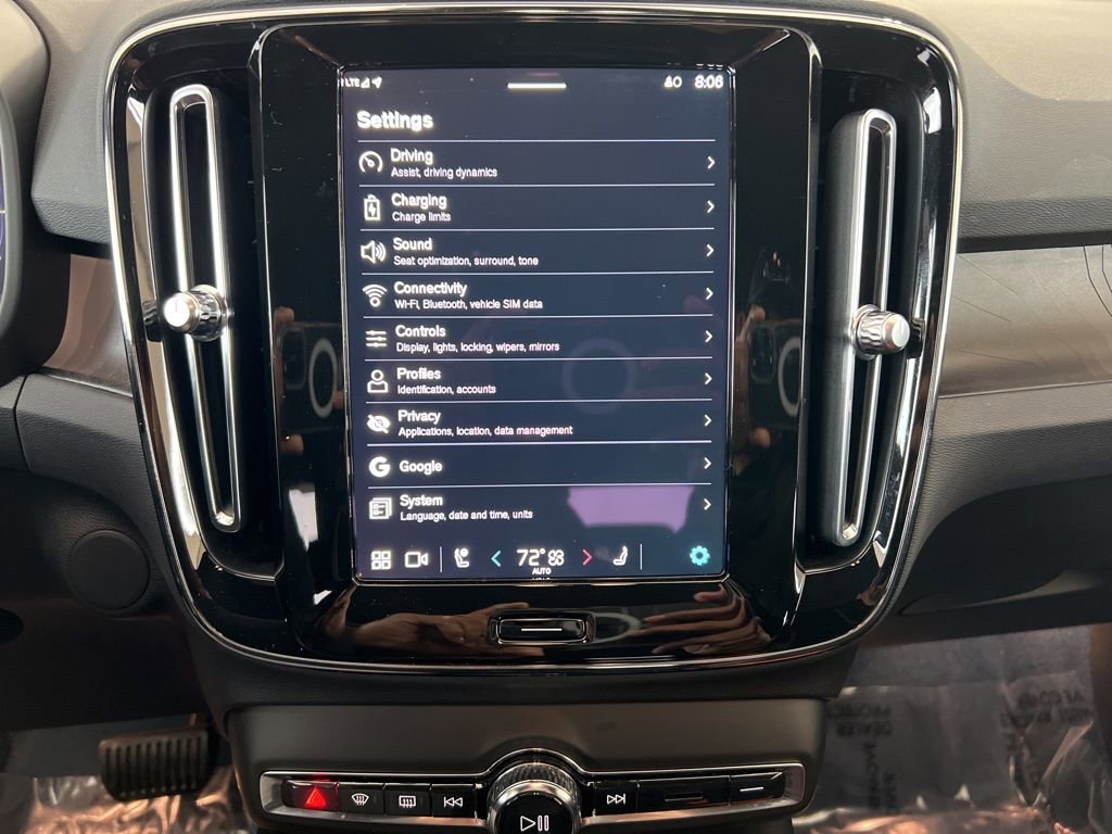 Used 2023 Volvo XC40 Recharge Ultimate w/ Protection Package Premier image 24