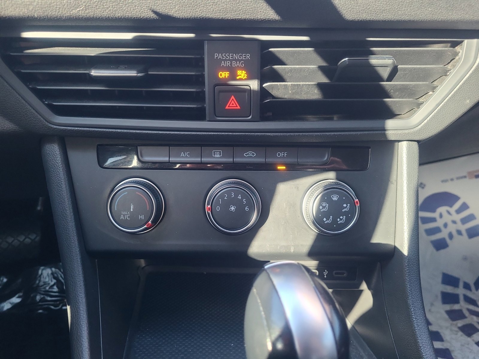 Used 2020 Volkswagen Jetta S w/ Driver Assistance Package image 29