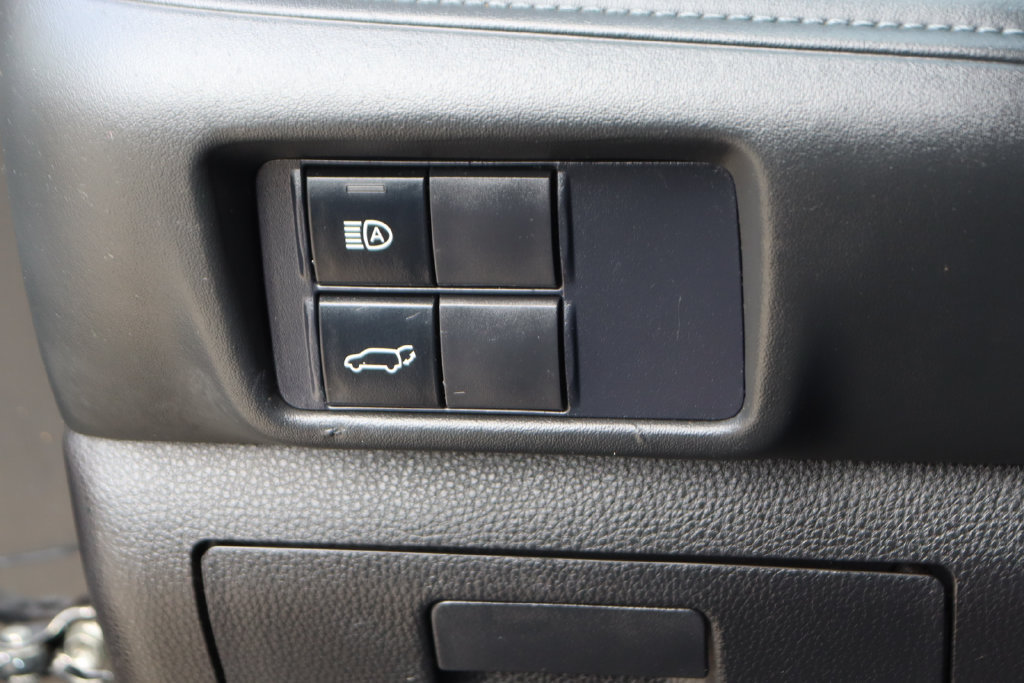 Used 2021 Toyota Highlander XLE AWD/4WD image 21