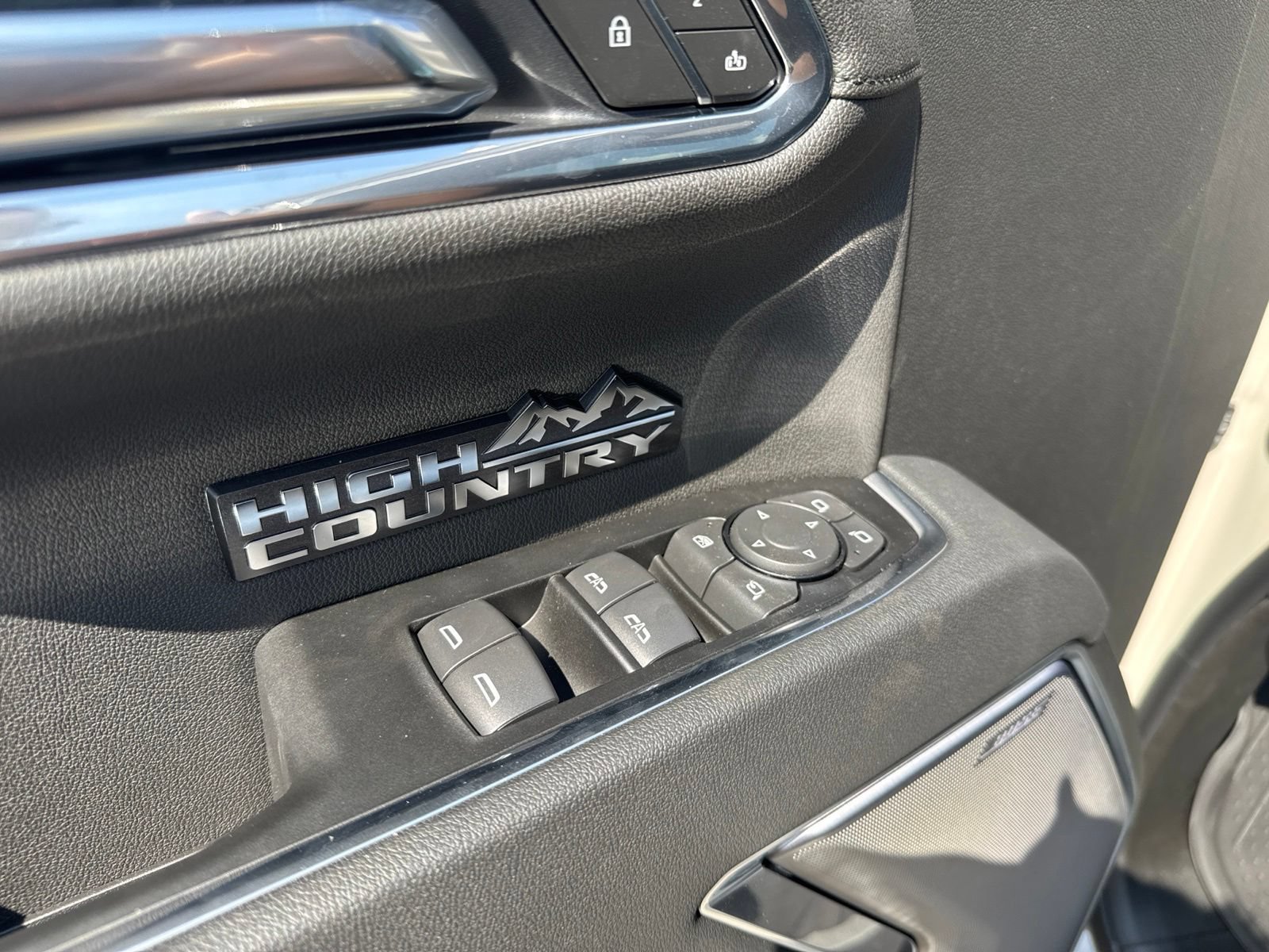 New 2026 Chevrolet Silverado 1500 High Country w/ Technology Package AWD/4WD image 16