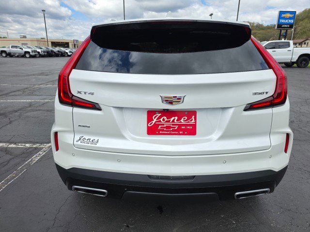Used 2024 Cadillac XT4 Premium Luxury AWD/4WD image 4