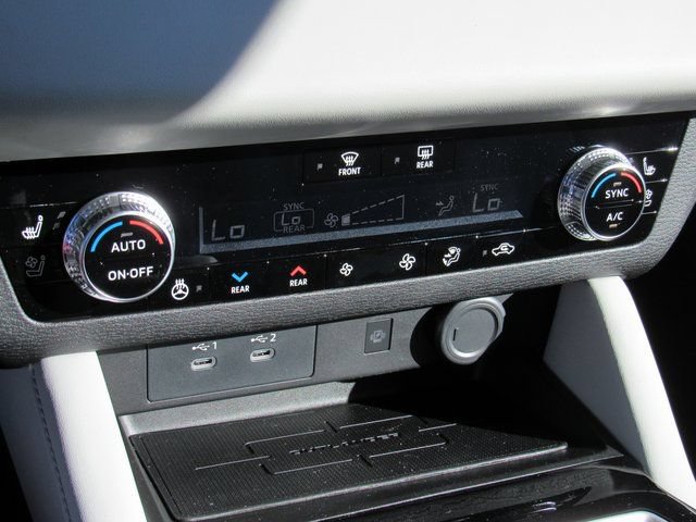 New 2026 Mitsubishi Outlander SEL FWD image 18