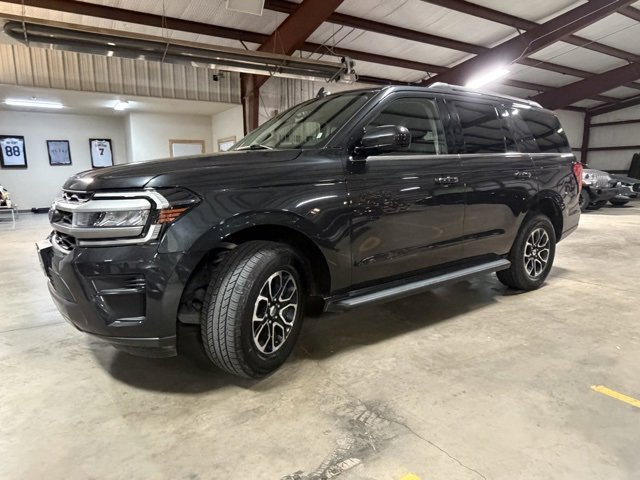 Used 2024 Ford Expedition XLT image 4