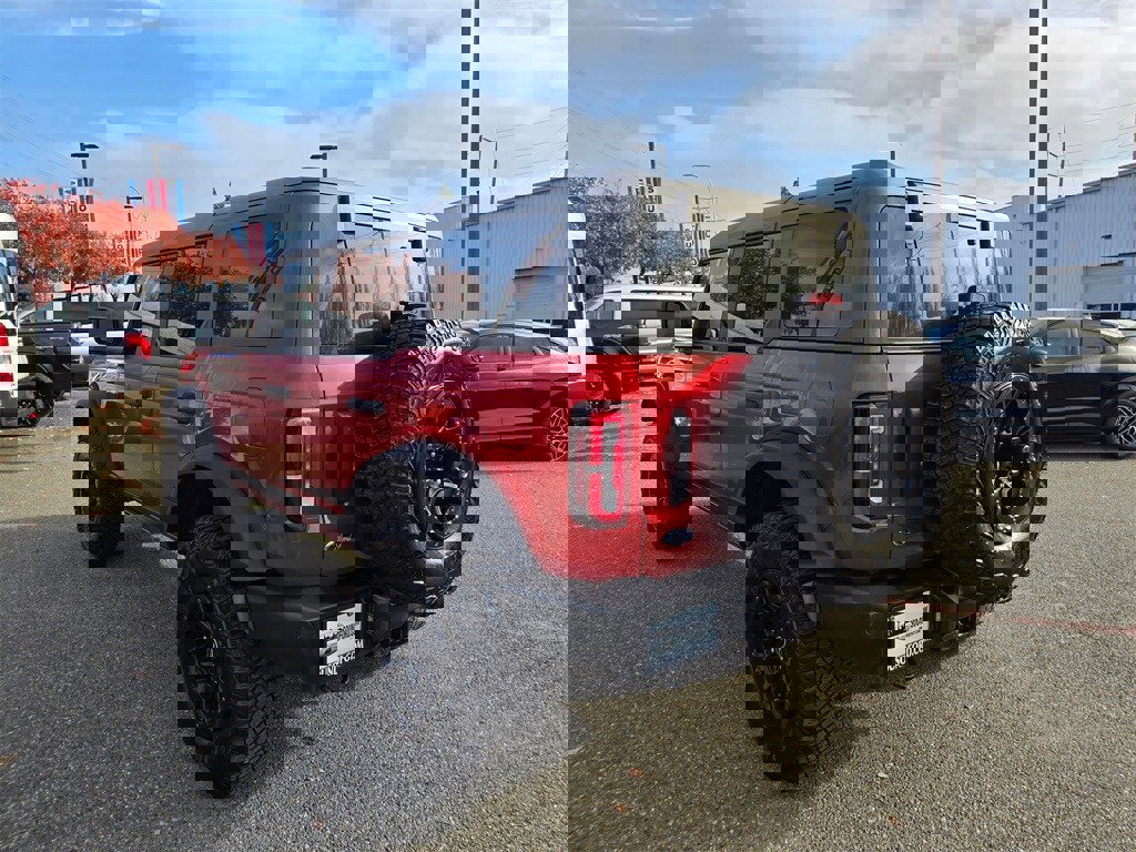 Used 2024 Ford Bronco Wildtrak image 7