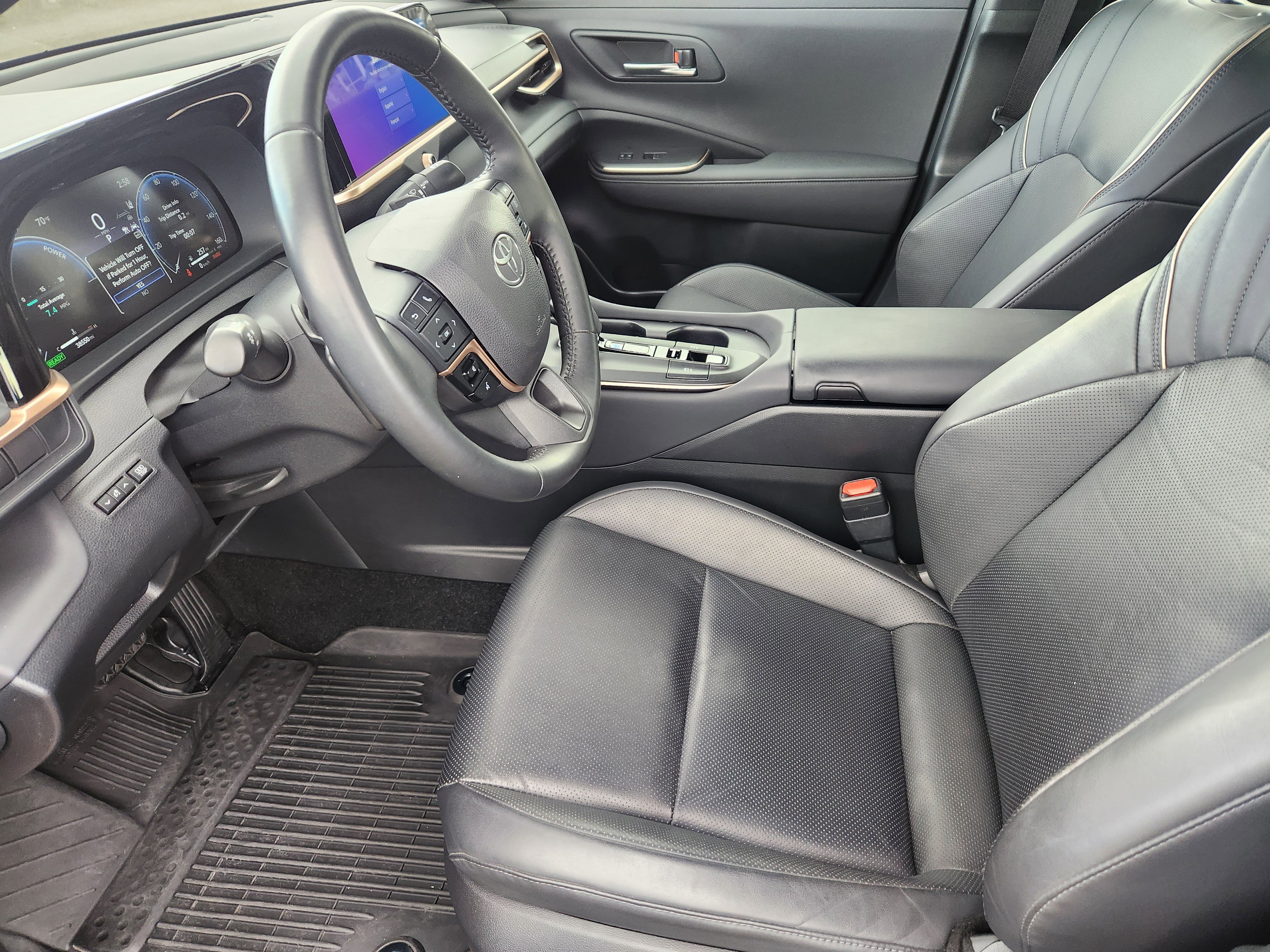 Used 2023 Toyota Crown Platinum image 9