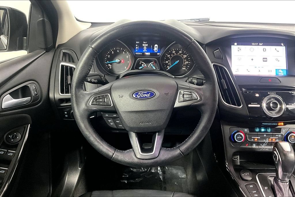Used 2018 Ford Focus Titanium w/ Titanium Technology Package FWD image 5