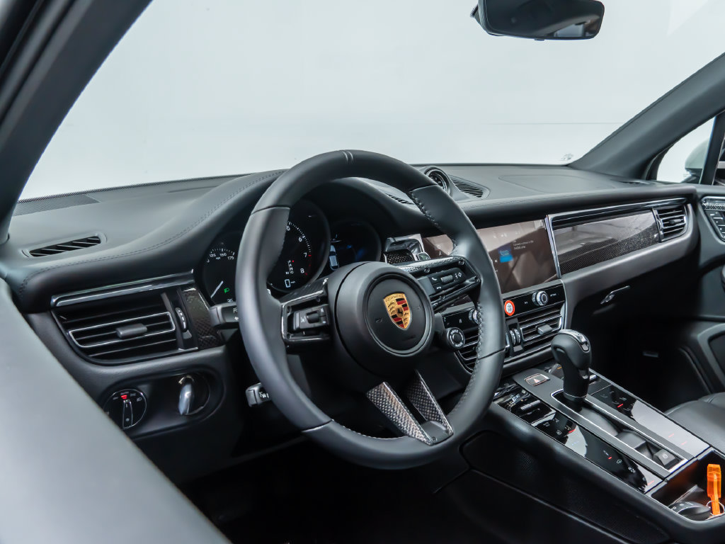 New 2026 Porsche Macan GTS AWD/4WD image 4