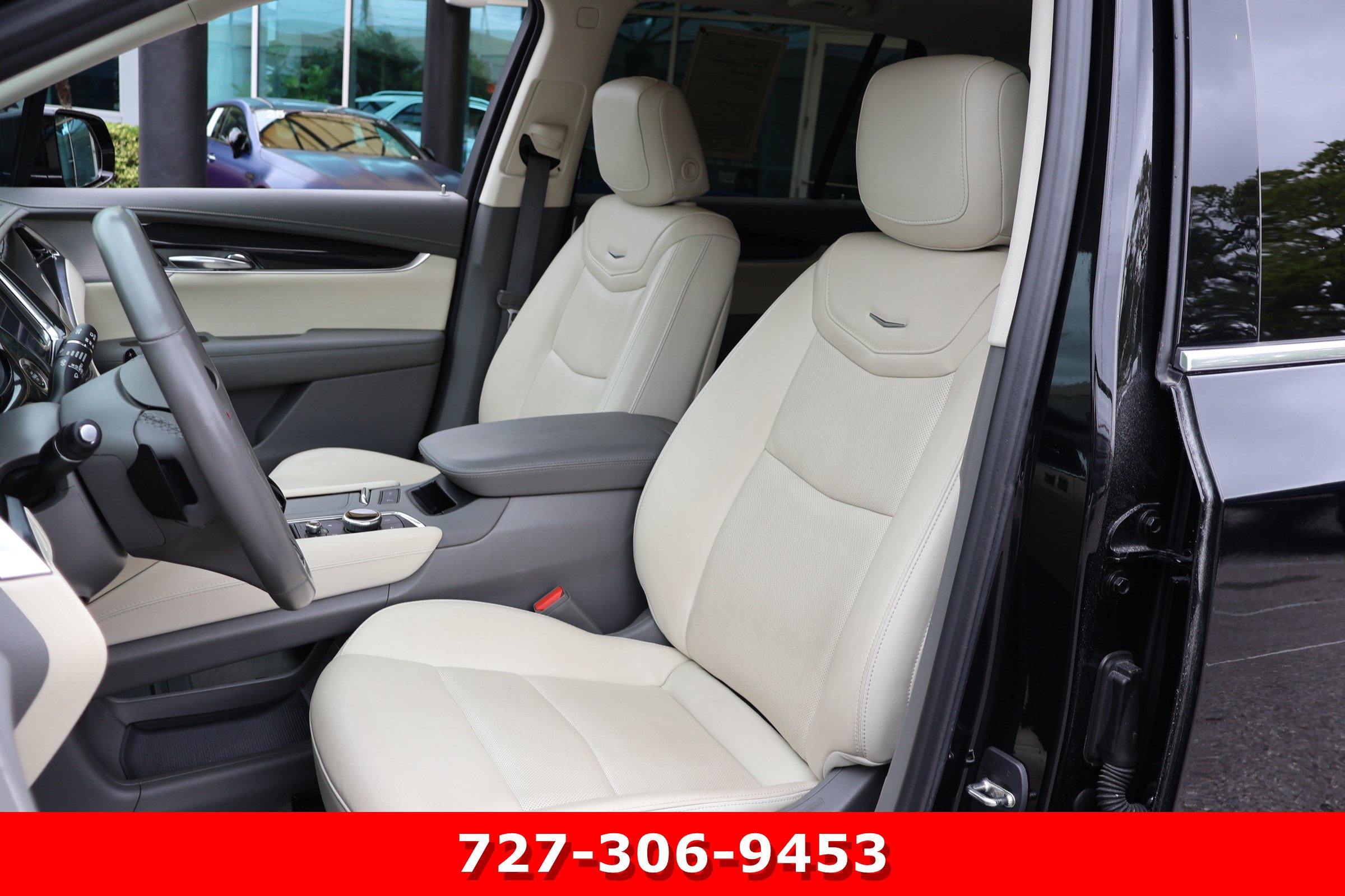 Used 2023 Cadillac XT6 Premium Luxury FWD image 2