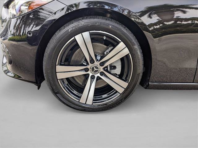 Used 2025 Mercedes-Benz C 300 4MATIC Sedan image 24