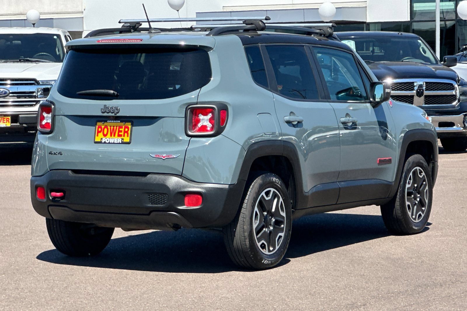 Used 2016 Jeep Renegade Trailhawk AWD/4WD image 4