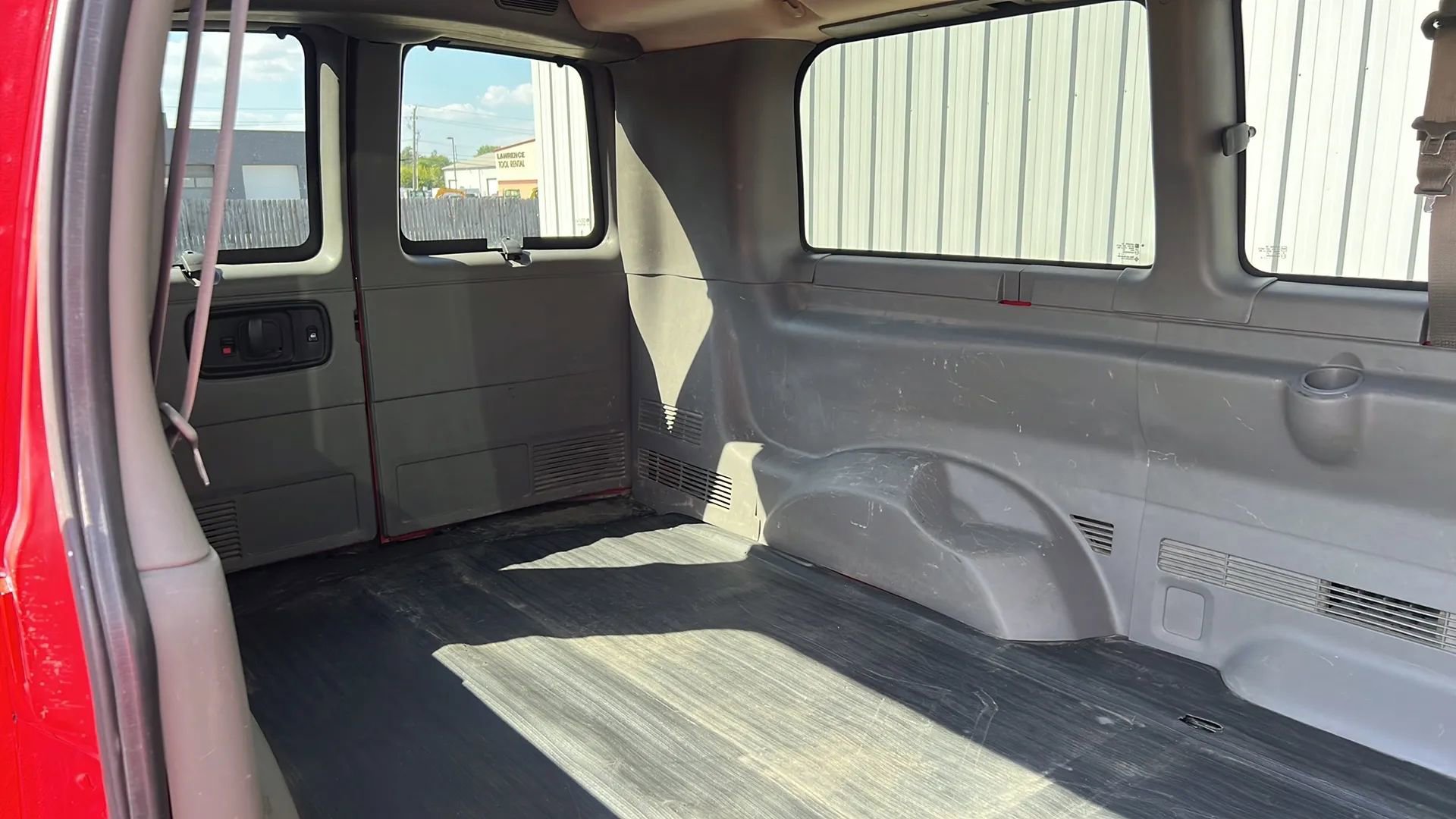 Used 2014 GMC Savana 2500 image 15