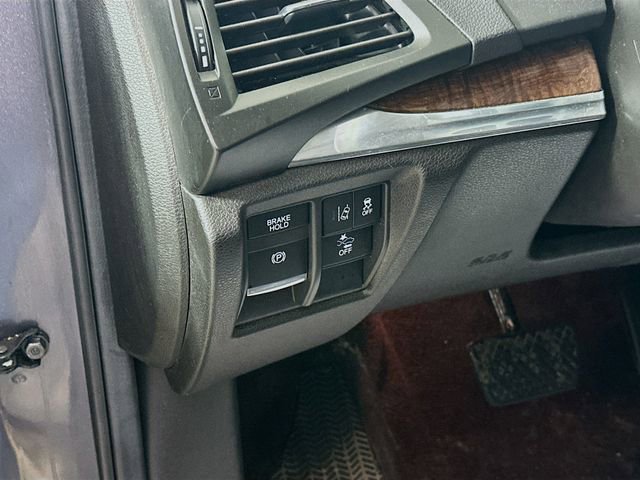 Used 2020 Acura MDX SH-AWD image 11