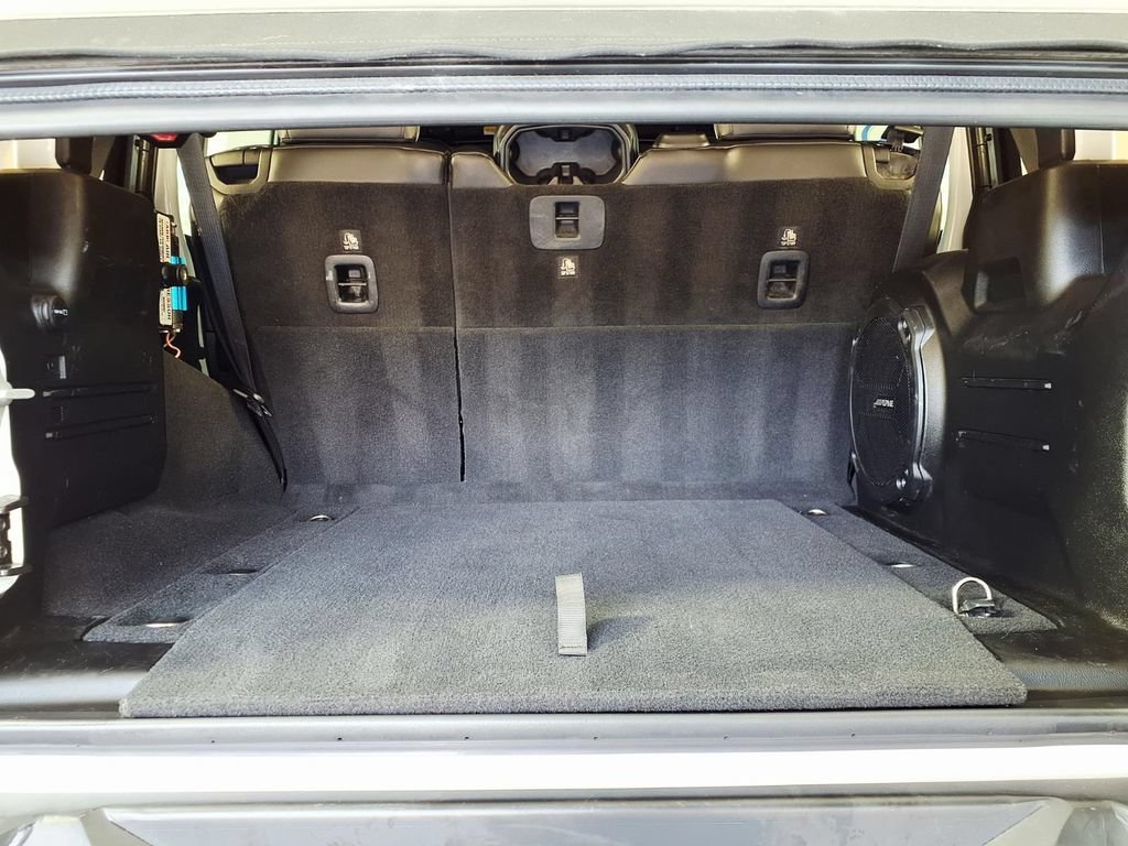 Used 2018 Jeep Wrangler Unlimited Rubicon AWD/4WD image 9
