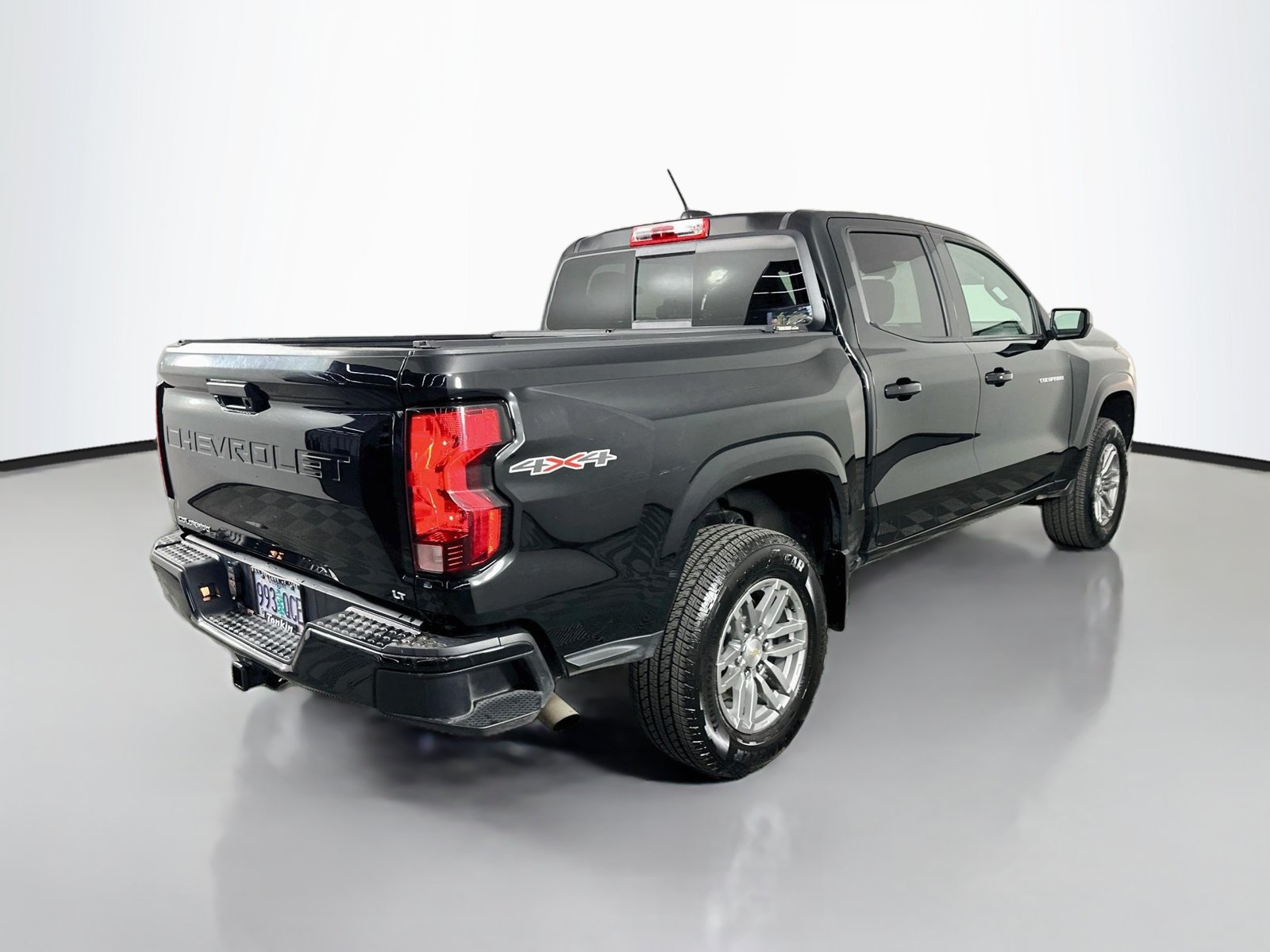 Used 2024 Chevrolet Colorado LT w/ LT Convenience Package AWD/4WD image 8