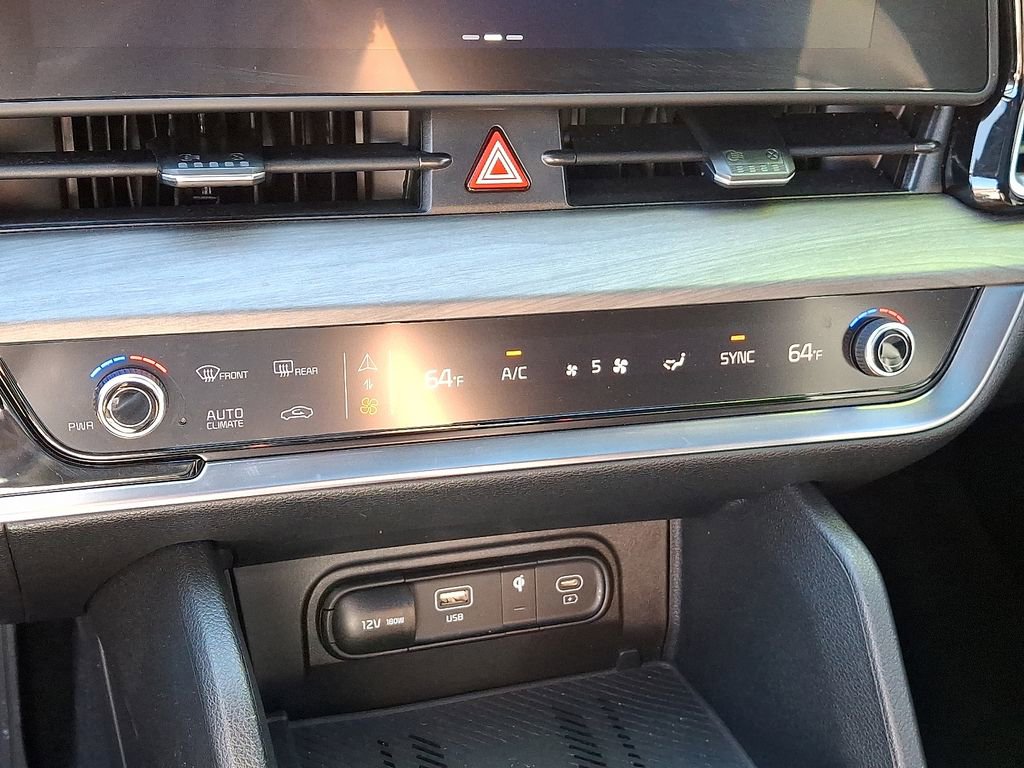 Used 2025 Kia Sportage X-Line w/ Premium Package image 17